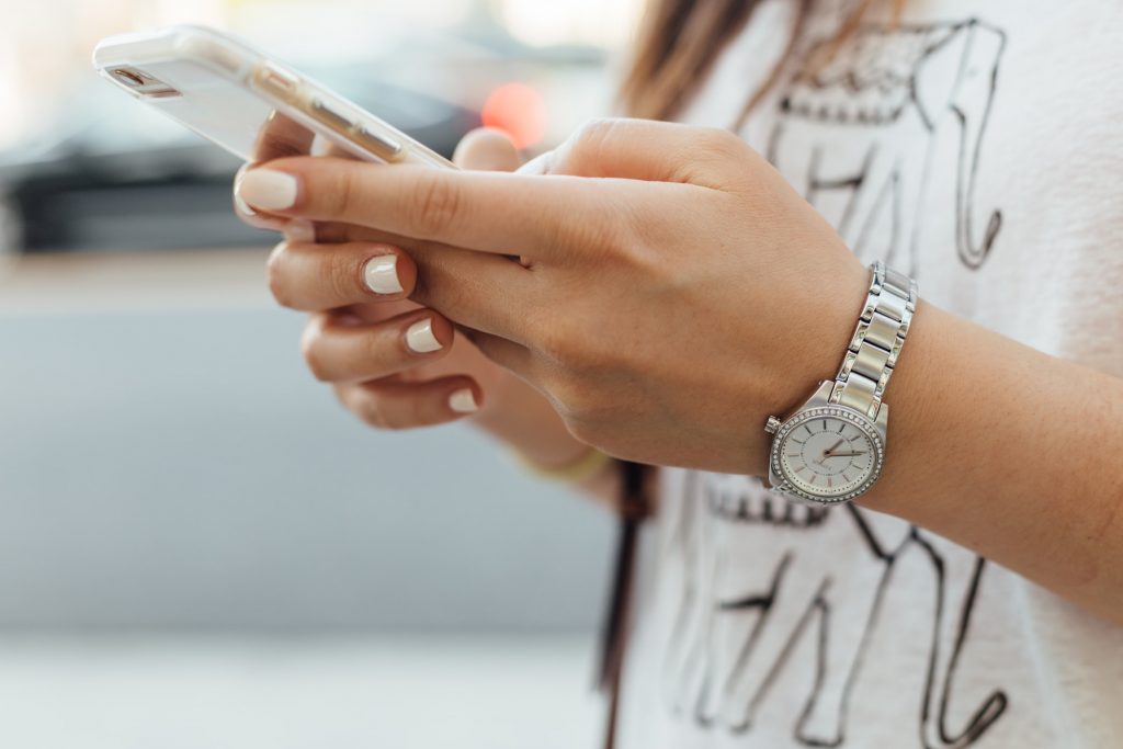 Everything You Should Know About the Stash Investing App – The Ambitious Dollar