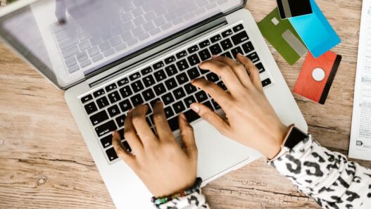 Navigating Personal Finance: Smart Credit Card Comparisons