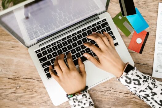 Navigating Personal Finance: Smart Credit Card Comparisons