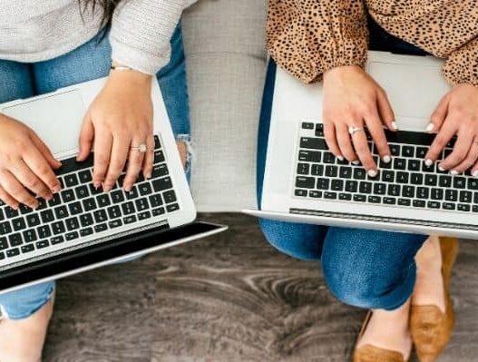 The Best Facebook Groups For Bloggers in 2025