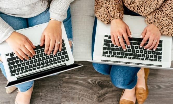 The Best Facebook Groups For Bloggers in 2025