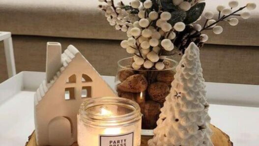 18 Modern Christmas Tray Decor Ideas That Instantly Elevate Your Holiday Home