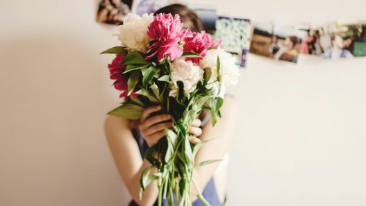 5 Simple Secrets to Finally Being Present for Your Own Life