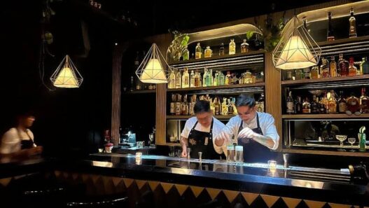 handshake tripadvisor Bel Around The World