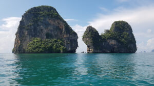 4 island hopping tour boat, things to do in krabi, what to do in krabi, where to stay in krabi