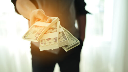 7 Ways Teens and Young Adults Can Make Money Online Today