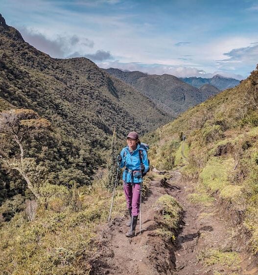 hiking-cocora-valley-valle-de-cocora-salento-colombia