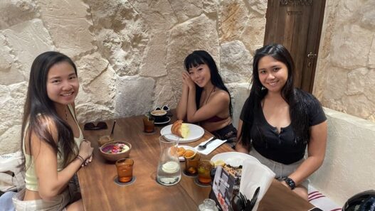 Revolver_best cafes in bali Indonesia