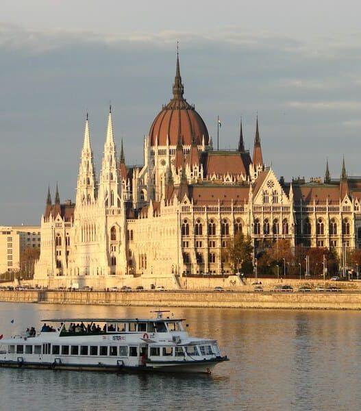 sightseeing cruise, Budapest Danube River Cruises