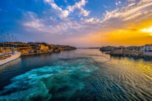 malta, where to stay in malta, best places to stay in malta