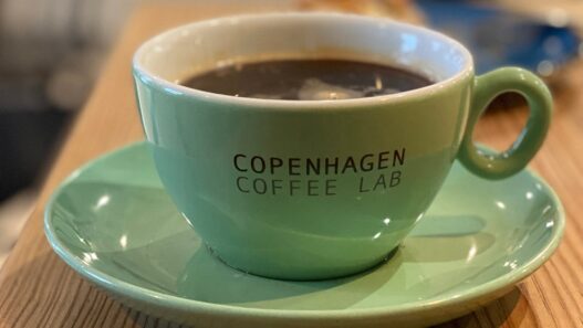 Weekend Favorites: how to go to bed earlier + a fun clutter challenge