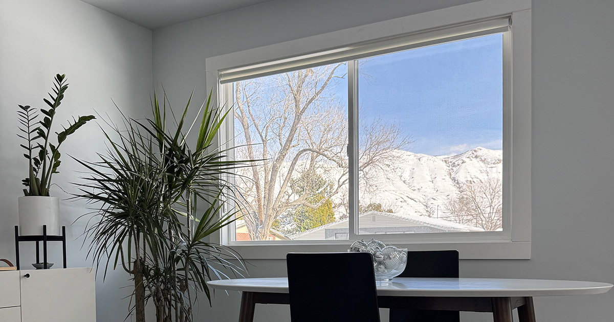 Weekend Favorites: one touch tidying rule + a simpler closet