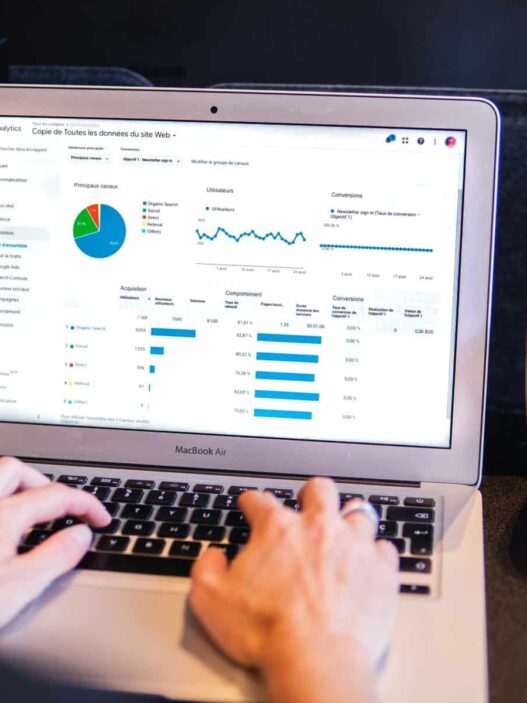 30+ Profitable Niche Blog Ideas (and How to Monetize Them!)