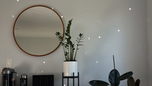 9 Little Notes To Help You Declutter Your Home When It's Hard to Let Go