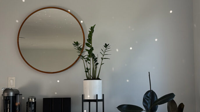 9 Little Notes To Help You Declutter Your Home When It's Hard to Let Go