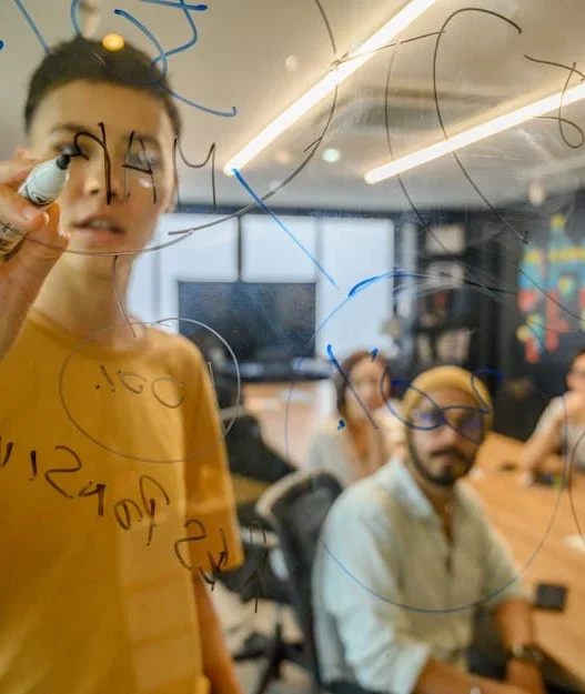 Maximizing ROI Through Data-Driven Digital Marketing and Conversion Optimization