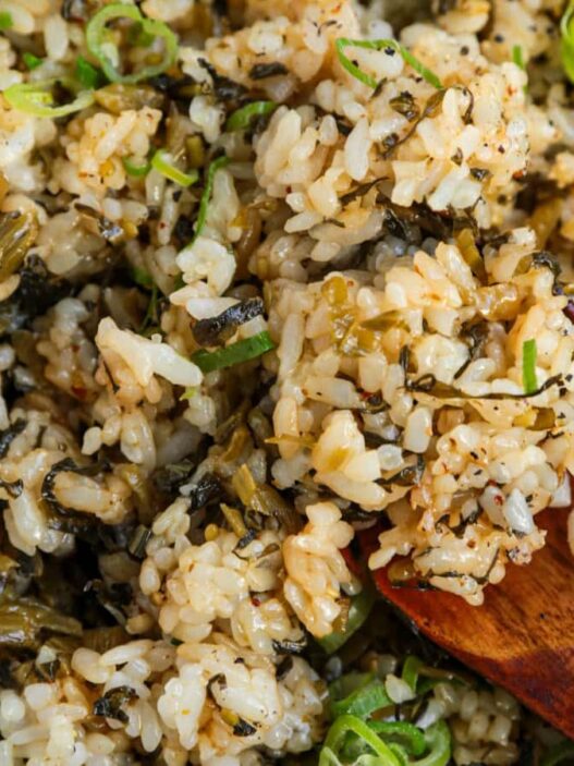 Takana Chahan (Japanese Mustard Green Fried Rice)