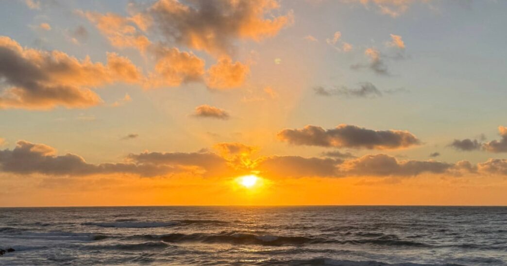 Weekend Favorites: fun decluttering habits + 30 things to declutter in March