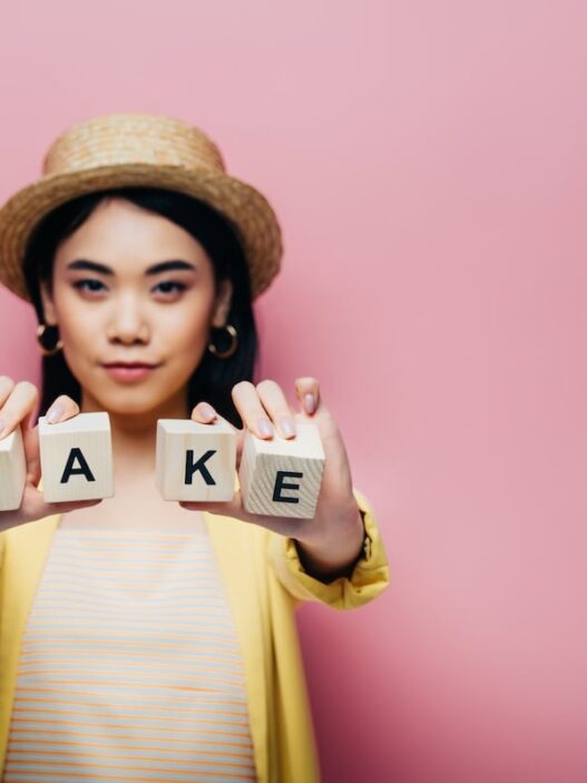 Fake financial influencers scams