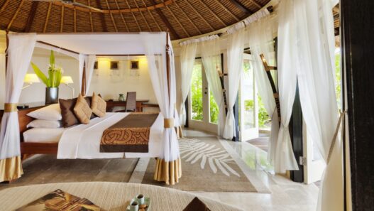 beachfront room for couples