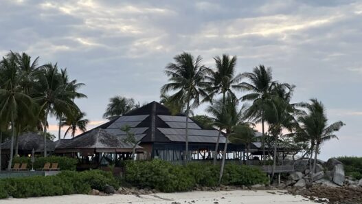 Batu batu check in, batu batu resort review