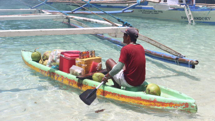 el nido kayak shop drinks, el nido palawan philippines, how to get to el nido, el nido tour package, things to do in el nido
